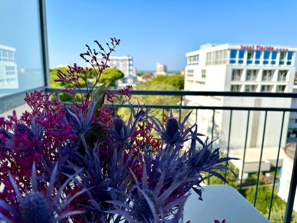 Beach Front Apartment Sabbiadoro Линяно Сабиадоро Екстериор снимка