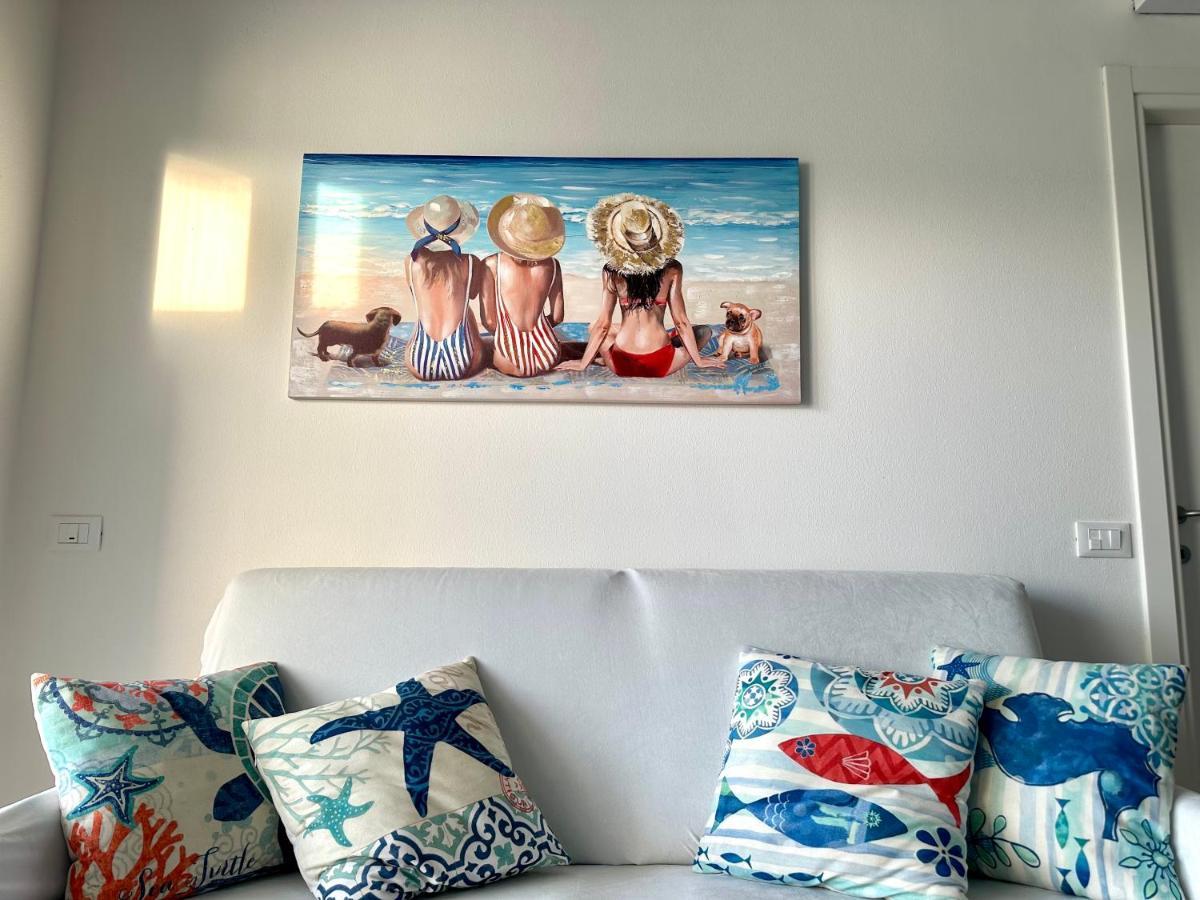 Beach Front Apartment Sabbiadoro Линяно Сабиадоро Екстериор снимка